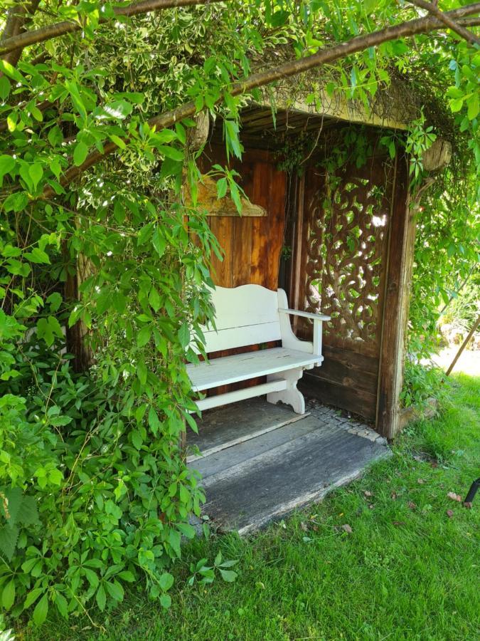 Dworek Sw.Antoniego Slawutowo Extérieur photo