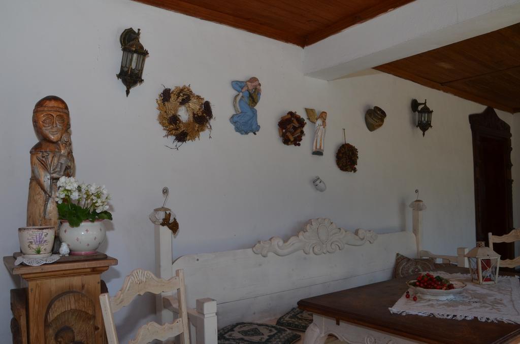 Dworek Sw.Antoniego Slawutowo Extérieur photo